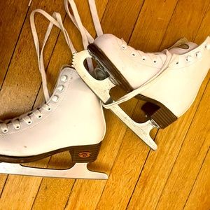 Riedell girls size 2 ice skates